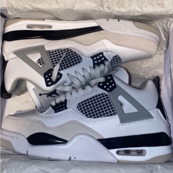 Jordan 4 military black - Picture 1 of 3